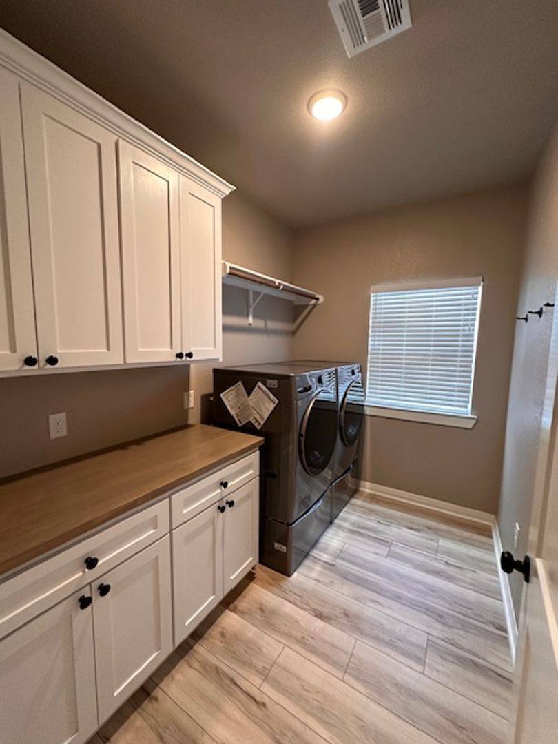 House for rent at 853 Day Star Dr, Hewitt, TX 76643