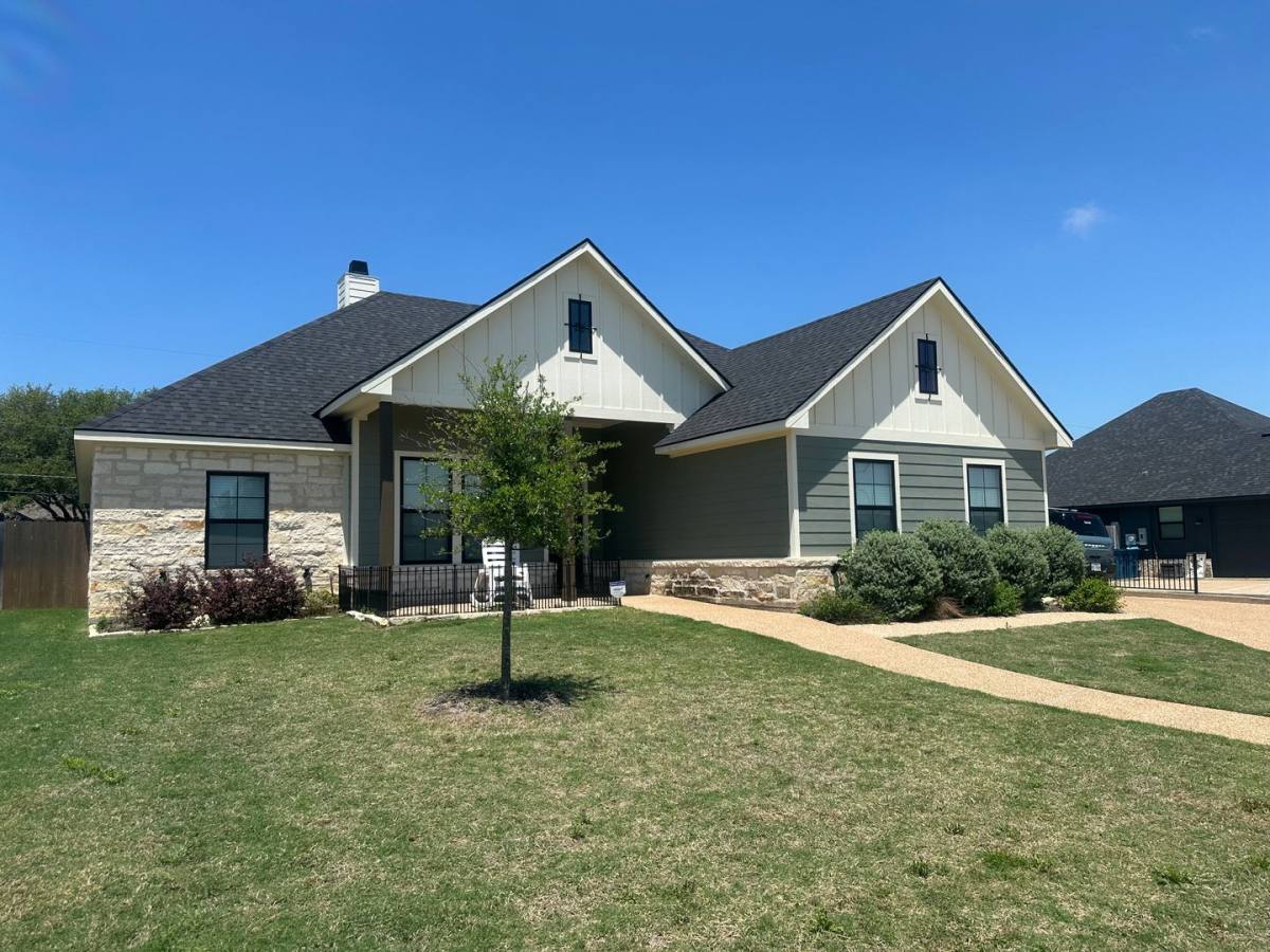 House for rent at 853 Day Star Dr, Hewitt, TX 76643