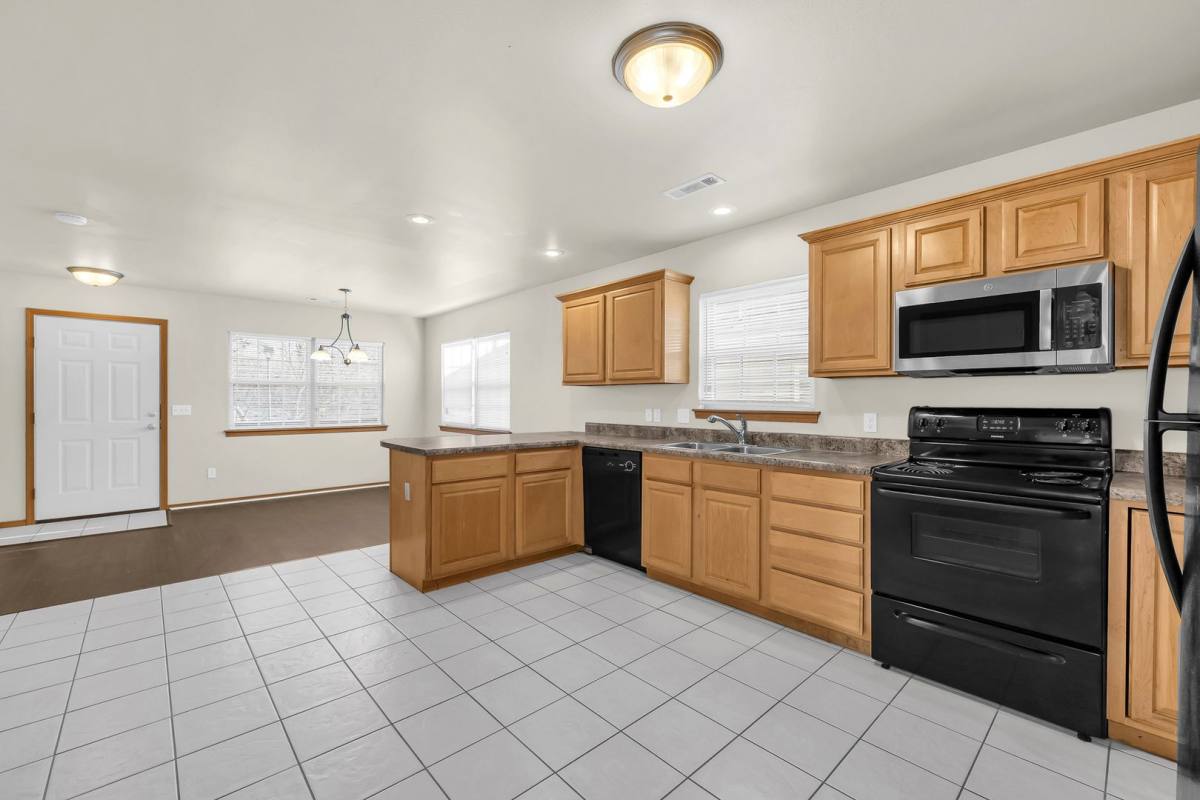 House for rent at 2970 W Old Farmington Rd, Fayetteville, AR 72704