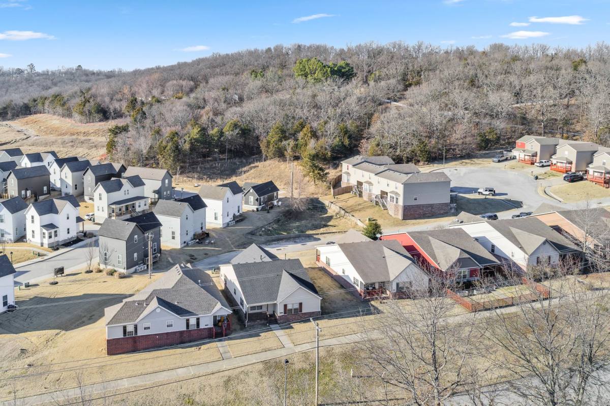 House for rent at 2970 W Old Farmington Rd, Fayetteville, AR 72704