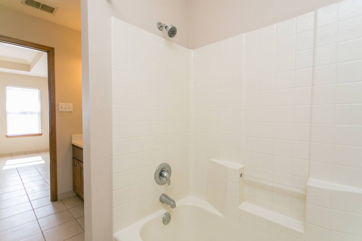 Apartment for rent at 16111 Rolling Meadows Dr, Lindale, TX 75771