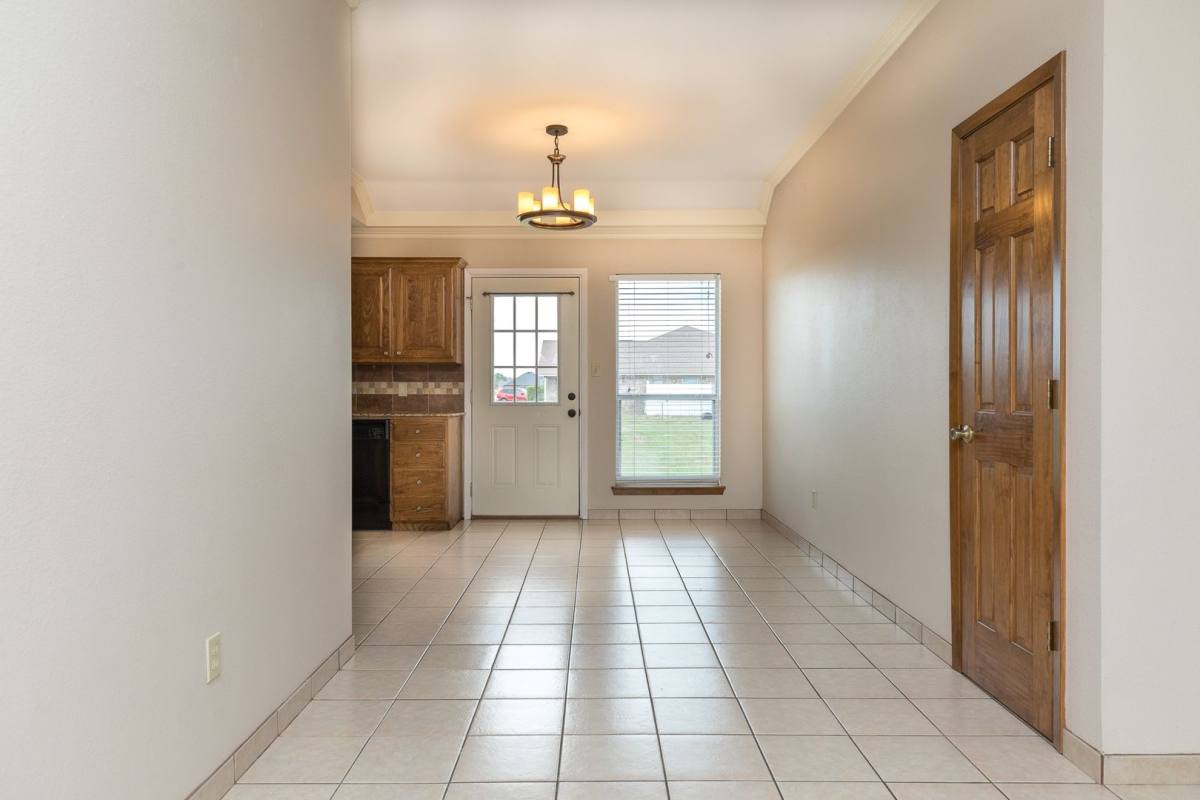 Townhouse for rent at 12466 Cr, Lindale, TX 75771