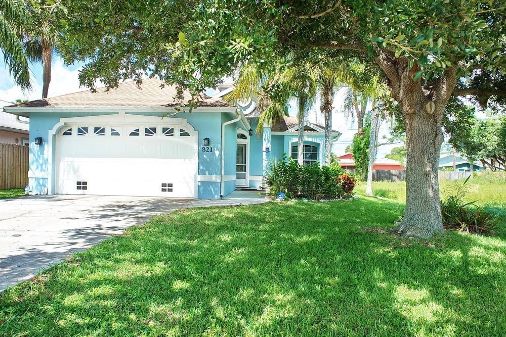 House for rent at 821 101st Ave N, Naples, FL 34108