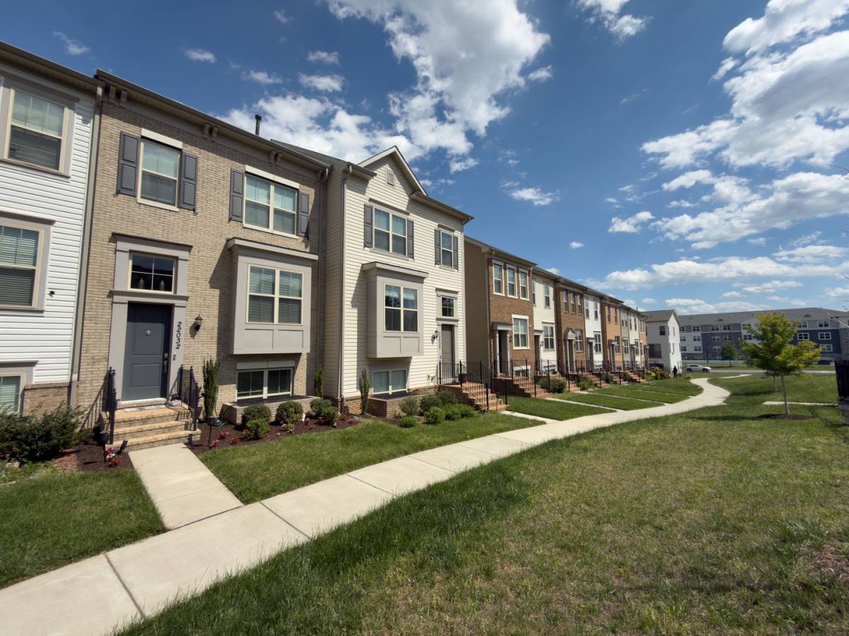 Townhouse for rent at 22030 Longspur Alley, Clarksburg, MD 20871