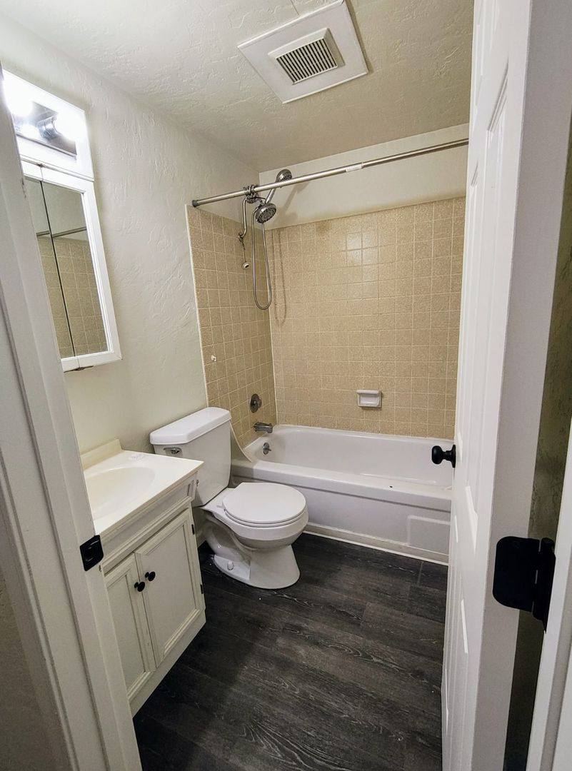 Apartment for rent at 2296 Minnesota St, Eugene, OR 97402