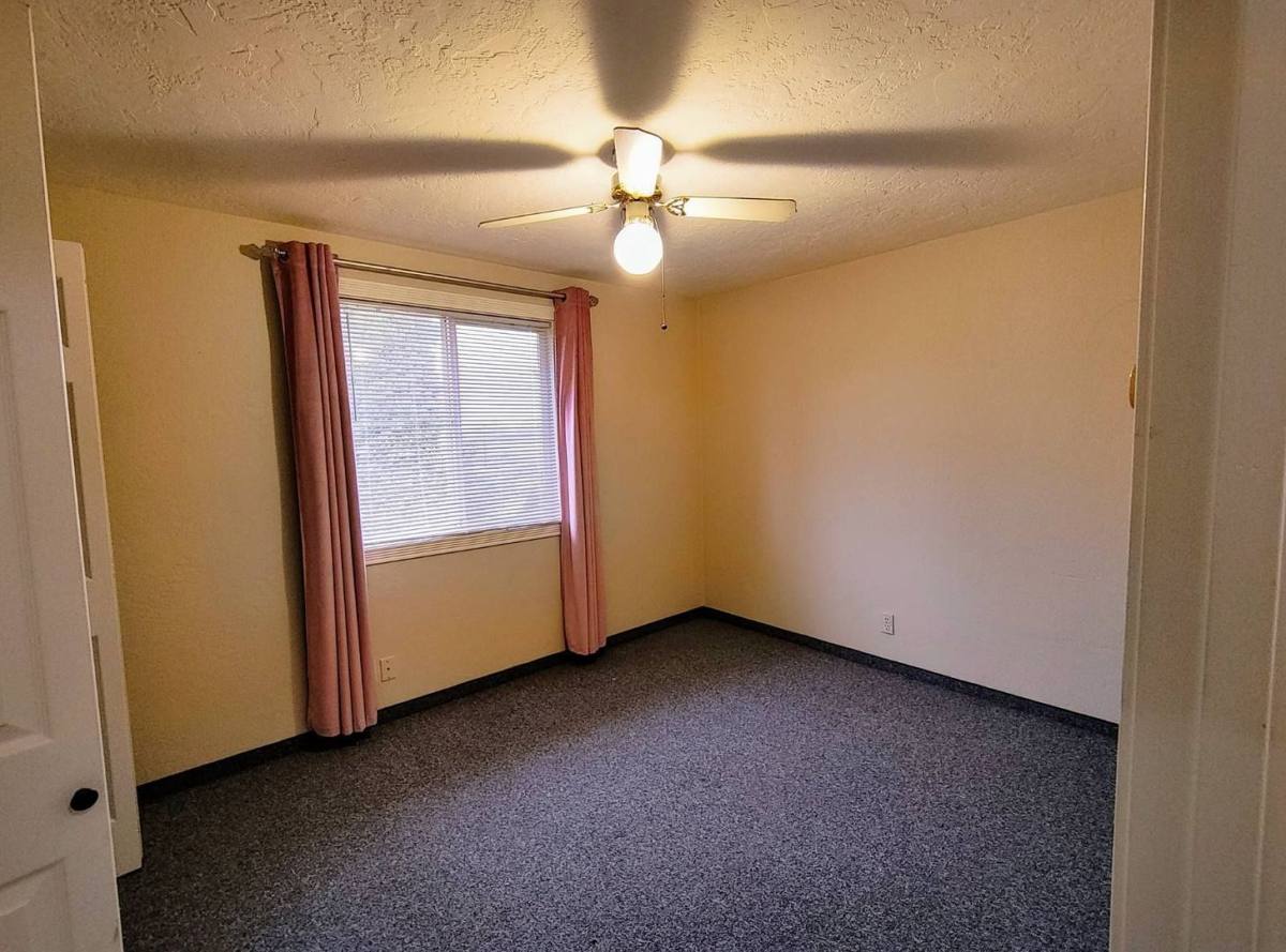 Apartment for rent at 2296 Minnesota St, Eugene, OR 97402