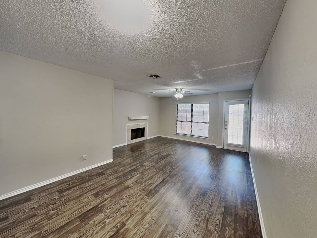 Townhouse for rent at 7334 Kingswood Circle, Fort Worth, TX 76133
