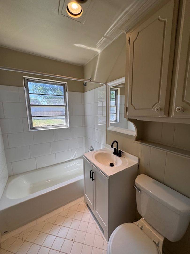 House for rent at 2916 Shirley Lane, Oklahoma City, OK 73116