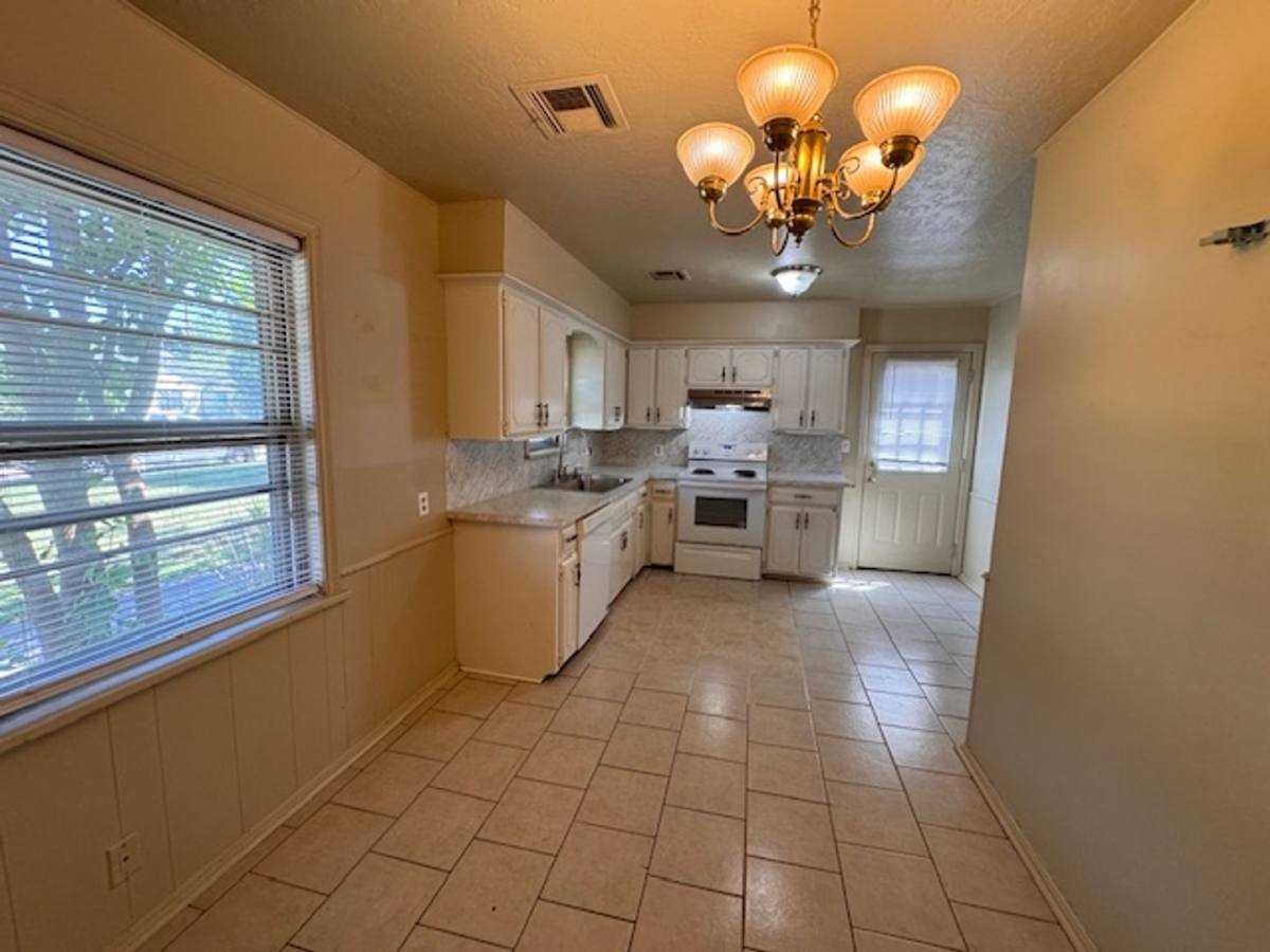 House for rent at 2916 Shirley Lane, Oklahoma City, OK 73116