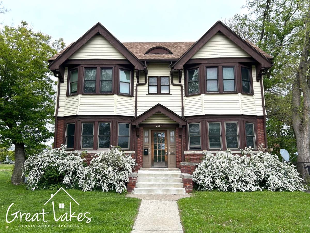 Apartment for rent at 2544 Cadillac Blvd, Detroit, MI 48214