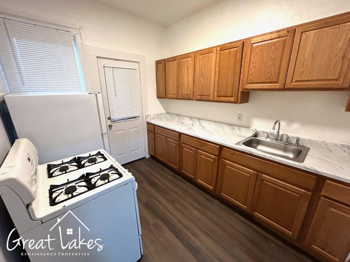 Apartment for rent at 2544 Cadillac Blvd, Detroit, MI 48214
