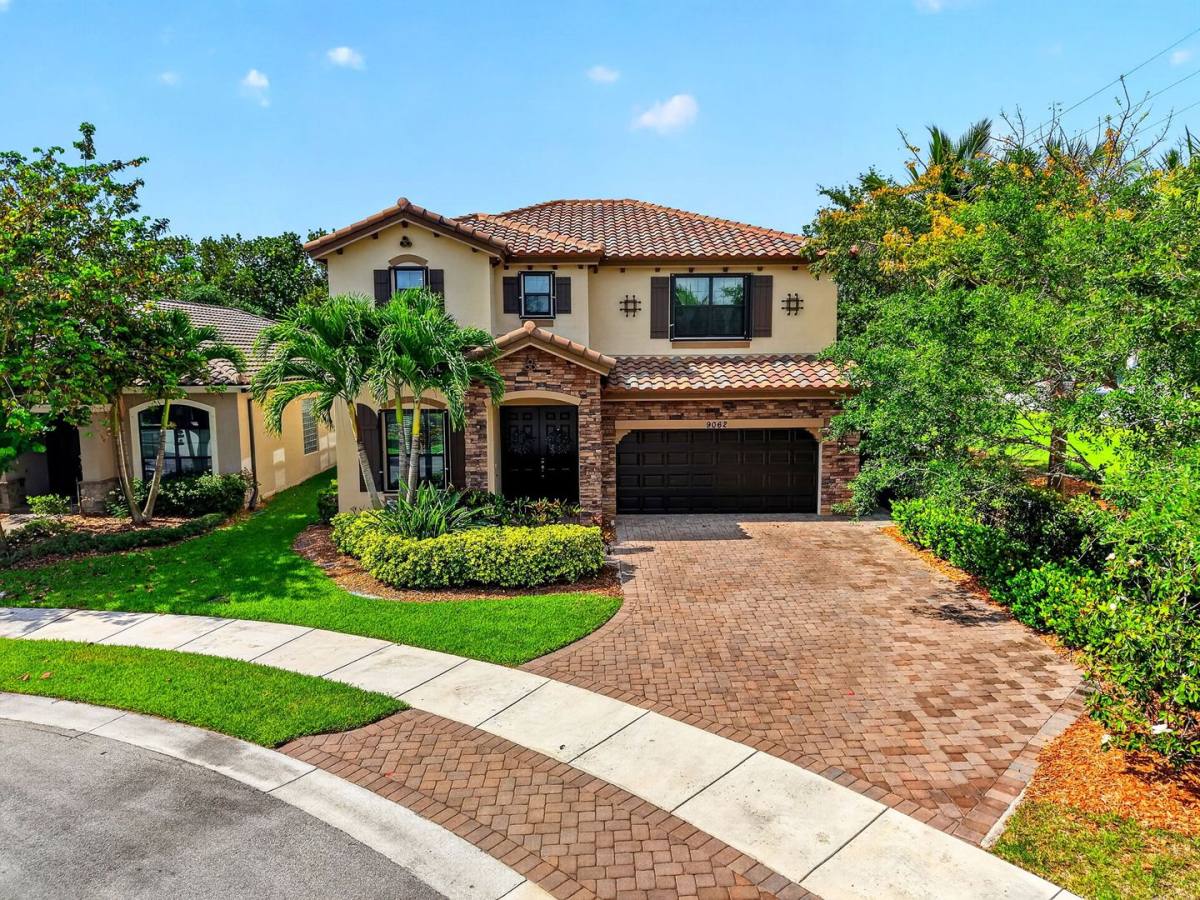 House for rent at 9062 Gulf Cove Dr, Lake Worth, FL 33467