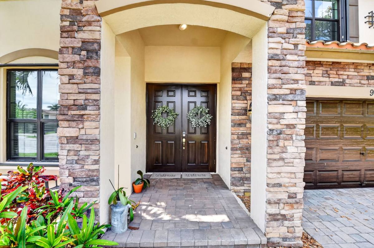 House for rent at 9062 Gulf Cove Dr, Lake Worth, FL 33467