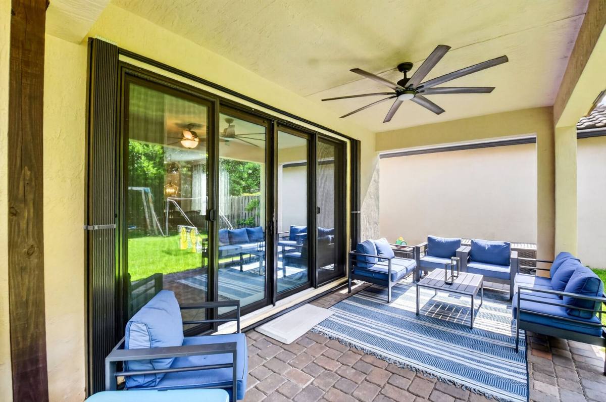 House for rent at 9062 Gulf Cove Dr, Lake Worth, FL 33467