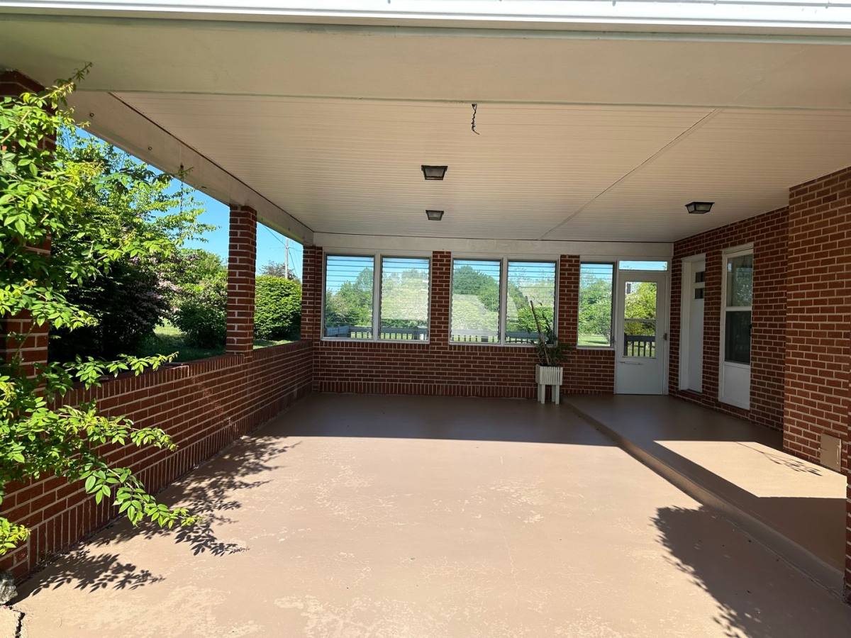 3564 Wards Rd, Altavista, VA 24517 - House for Rent - Image 4