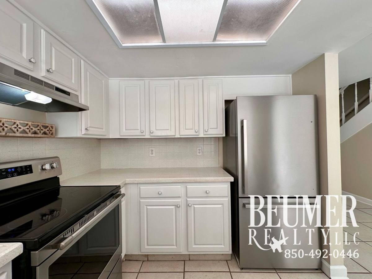 Townhouse for rent at 5292 Balfour Place, Pensacola, FL 32507