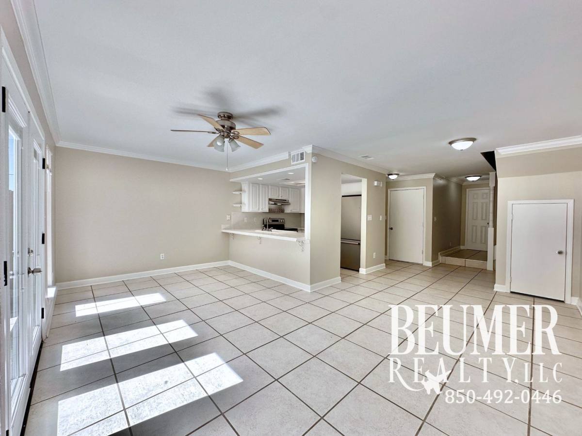 Townhouse for rent at 5292 Balfour Place, Pensacola, FL 32507