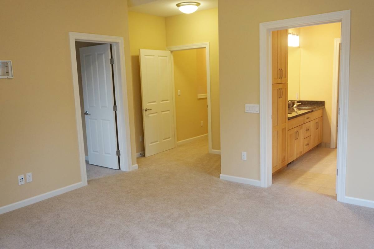 Townhouse for rent at 12224 NE 8th St, Bellevue, WA 98005