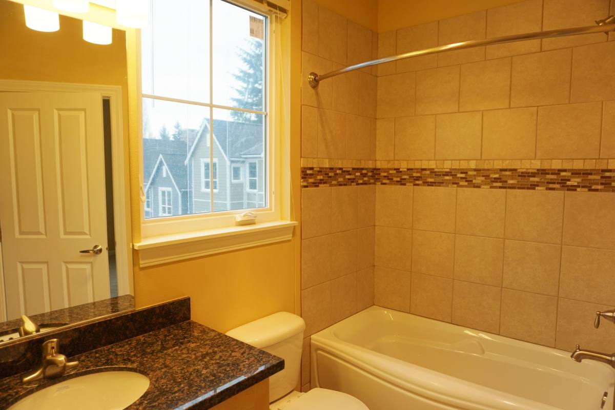 Townhouse for rent at 12224 NE 8th St, Bellevue, WA 98005