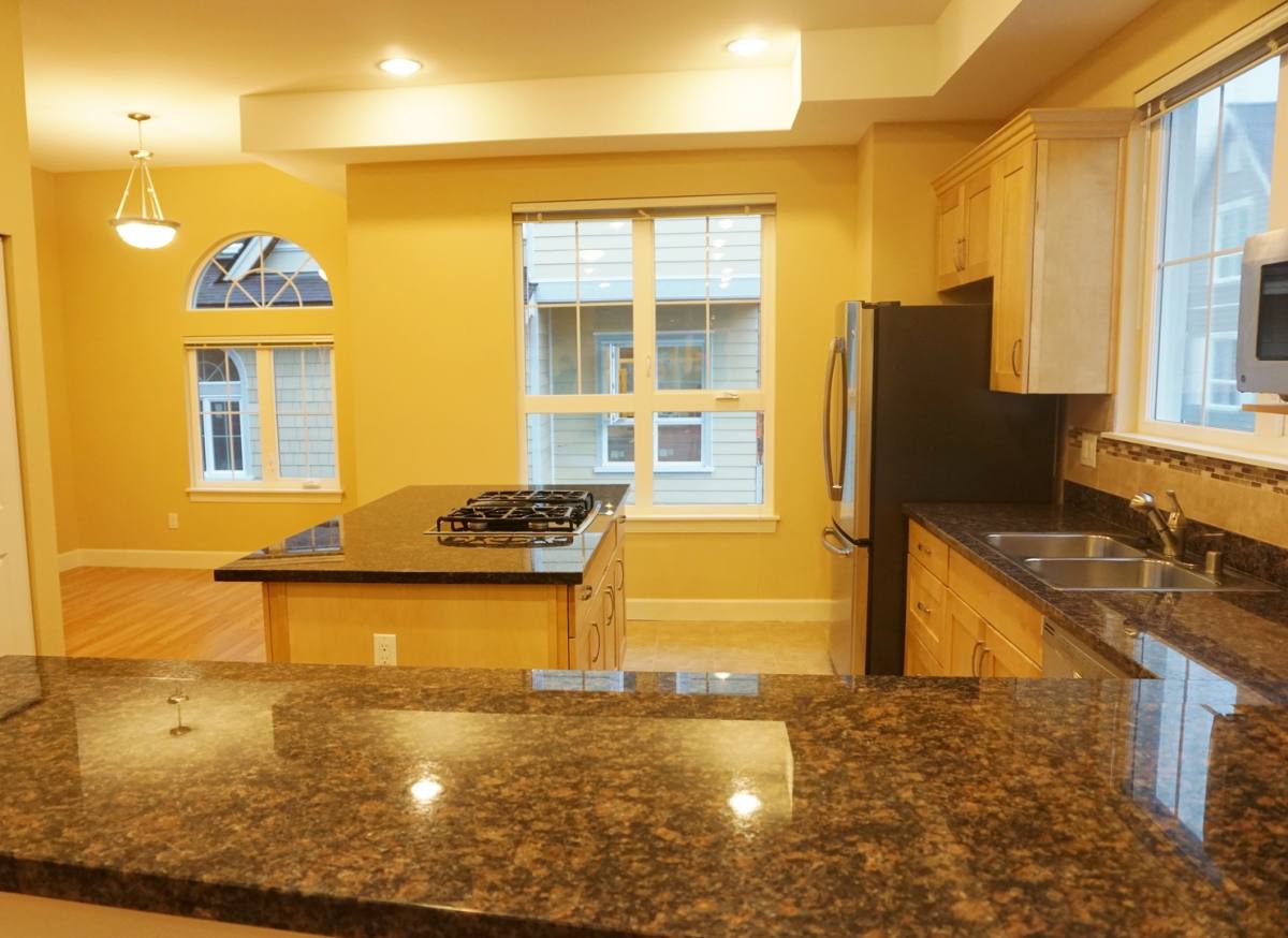 Townhouse for rent at 12224 NE 8th St, Bellevue, WA 98005