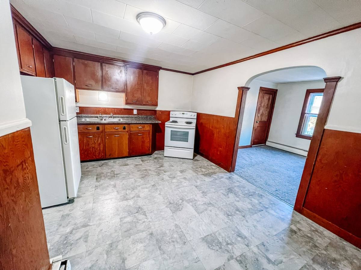 Apartment for rent at 41 Washington St, Augusta, ME 04330