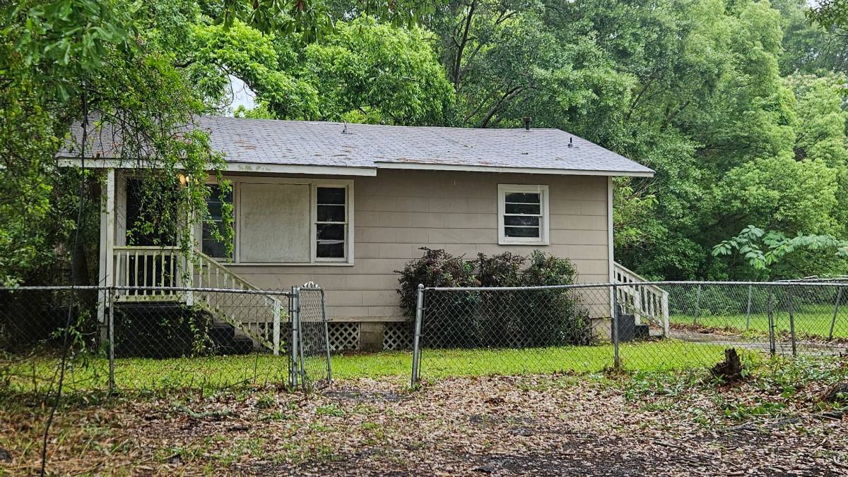 House for rent at 156 9th Ave, Mobile, AL 36611