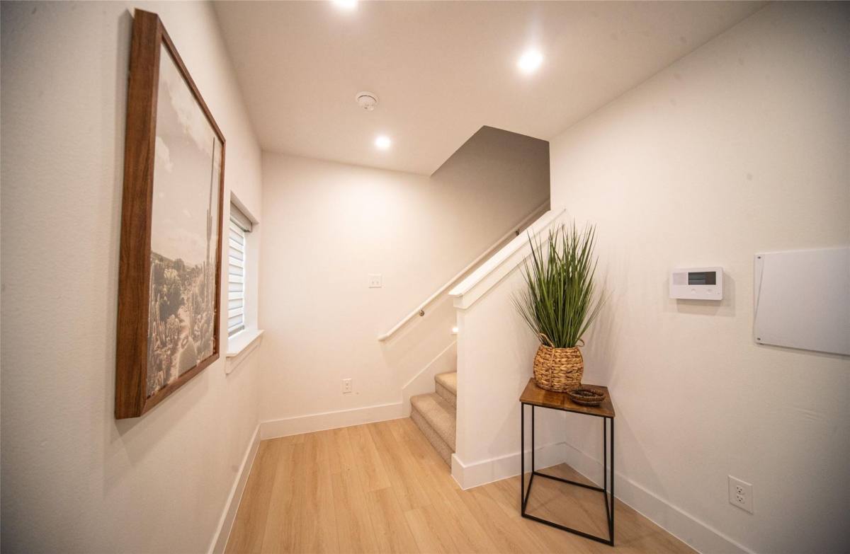 Apartment for rent at 236 Urbane Crest Dr, Fort Worth, TX 76107