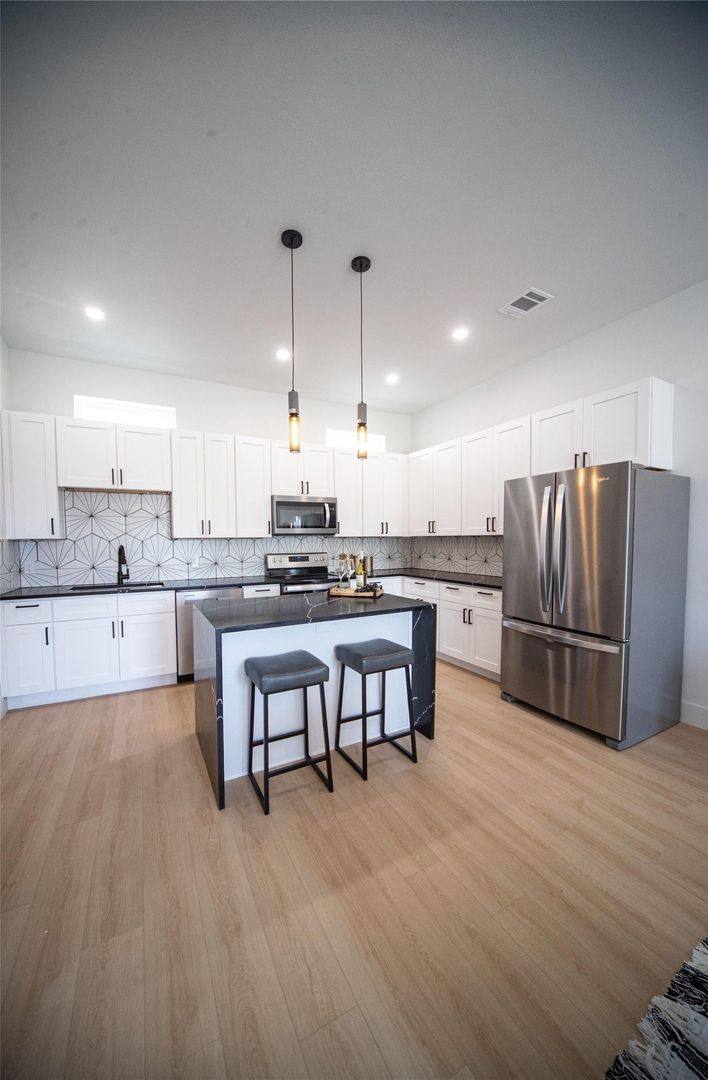 Apartment for rent at 236 Urbane Crest Dr, Fort Worth, TX 76107