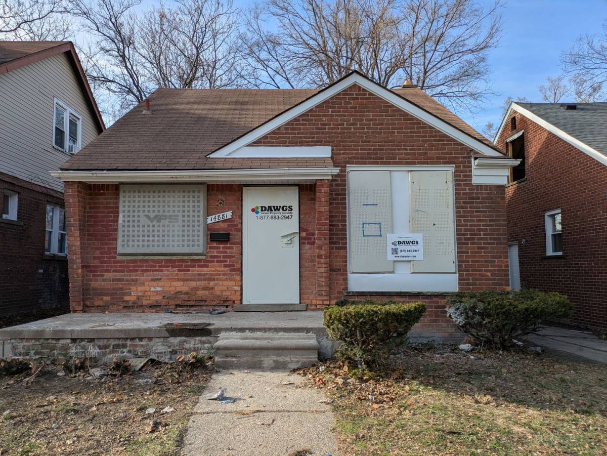 House for rent at 14881 Mendota St, Detroit, MI 48238
