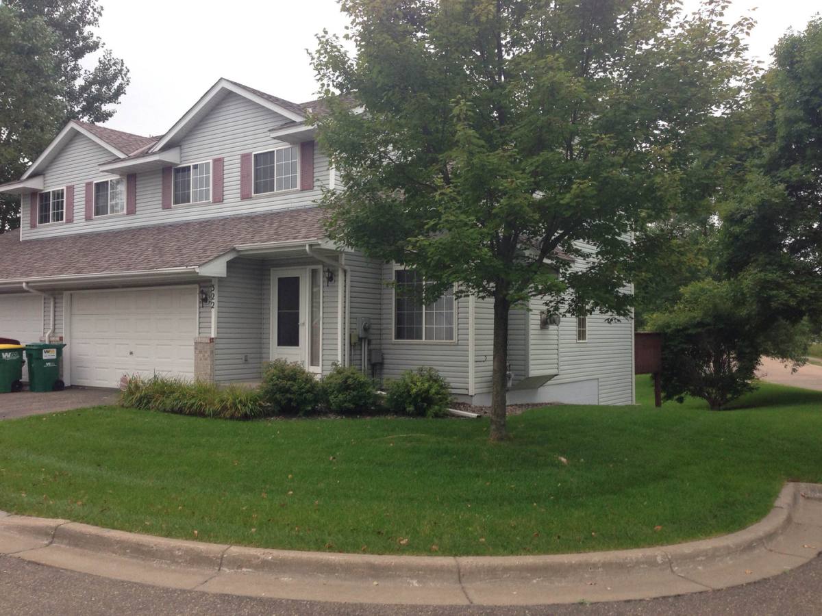 Townhouse for rent at 322 Creekside Dr, Buffalo, MN 55313