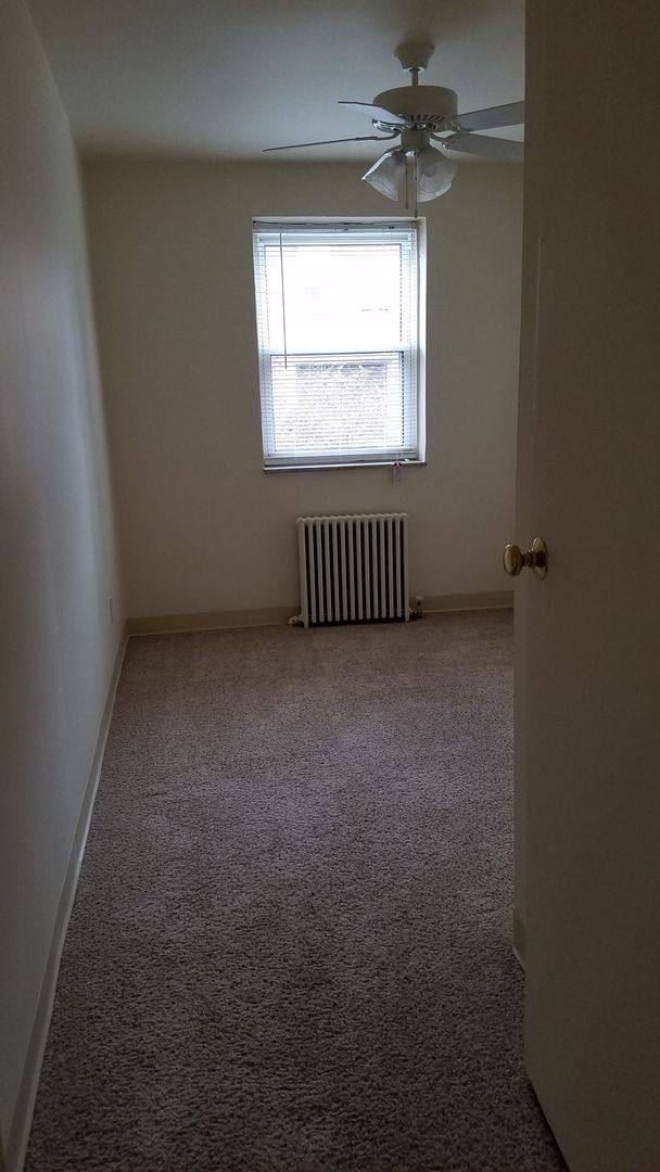 Apartment for rent at 640 Southcrest Dr, Pittsburgh, PA 15226