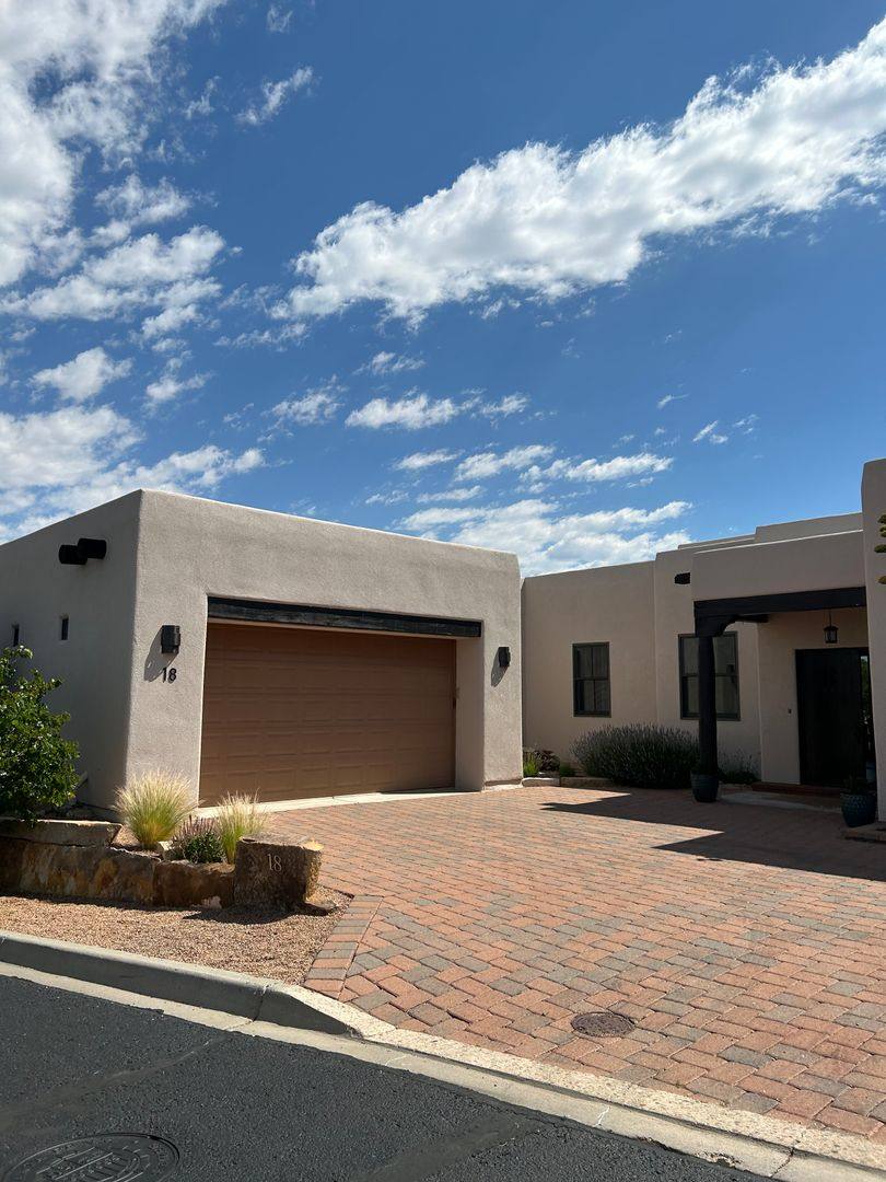House for rent at 18 Camino Barranca, Santa Fe, NM 87507