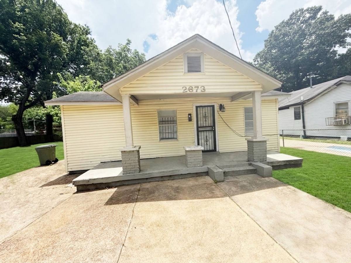 House for rent at 2673 Midland Ave, Memphis, TN 38111