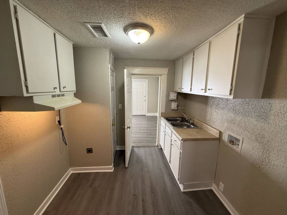 House for rent at 2673 Midland Ave, Memphis, TN 38111