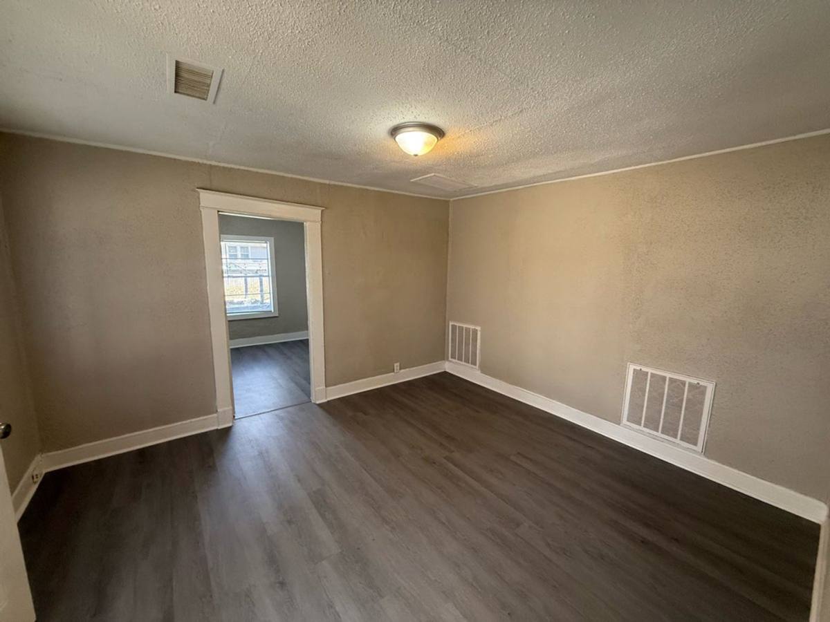 House for rent at 2673 Midland Ave, Memphis, TN 38111