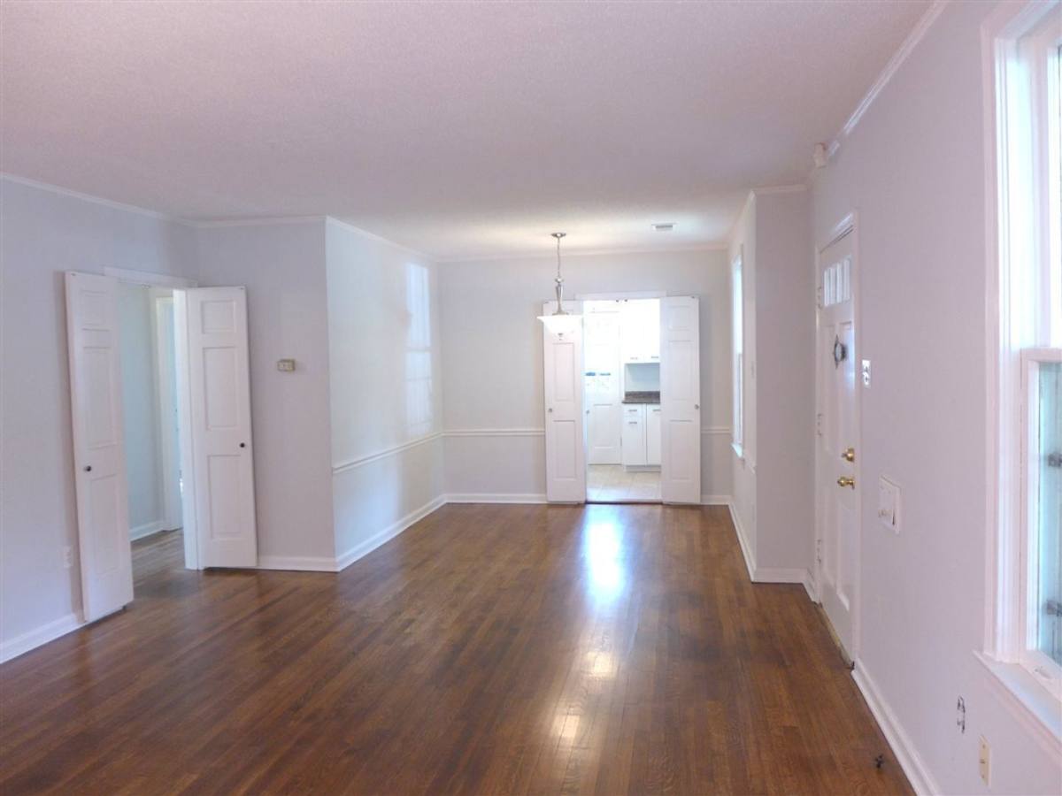 Apartment for rent at 699 Shotwell St, Memphis, TN 38111