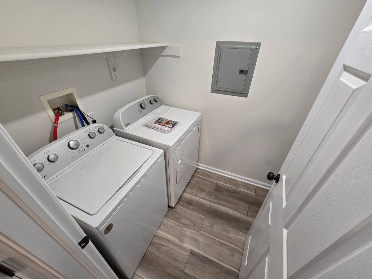 Apartment for rent at 1327-1328 N 16th St, Allentown, PA 18102