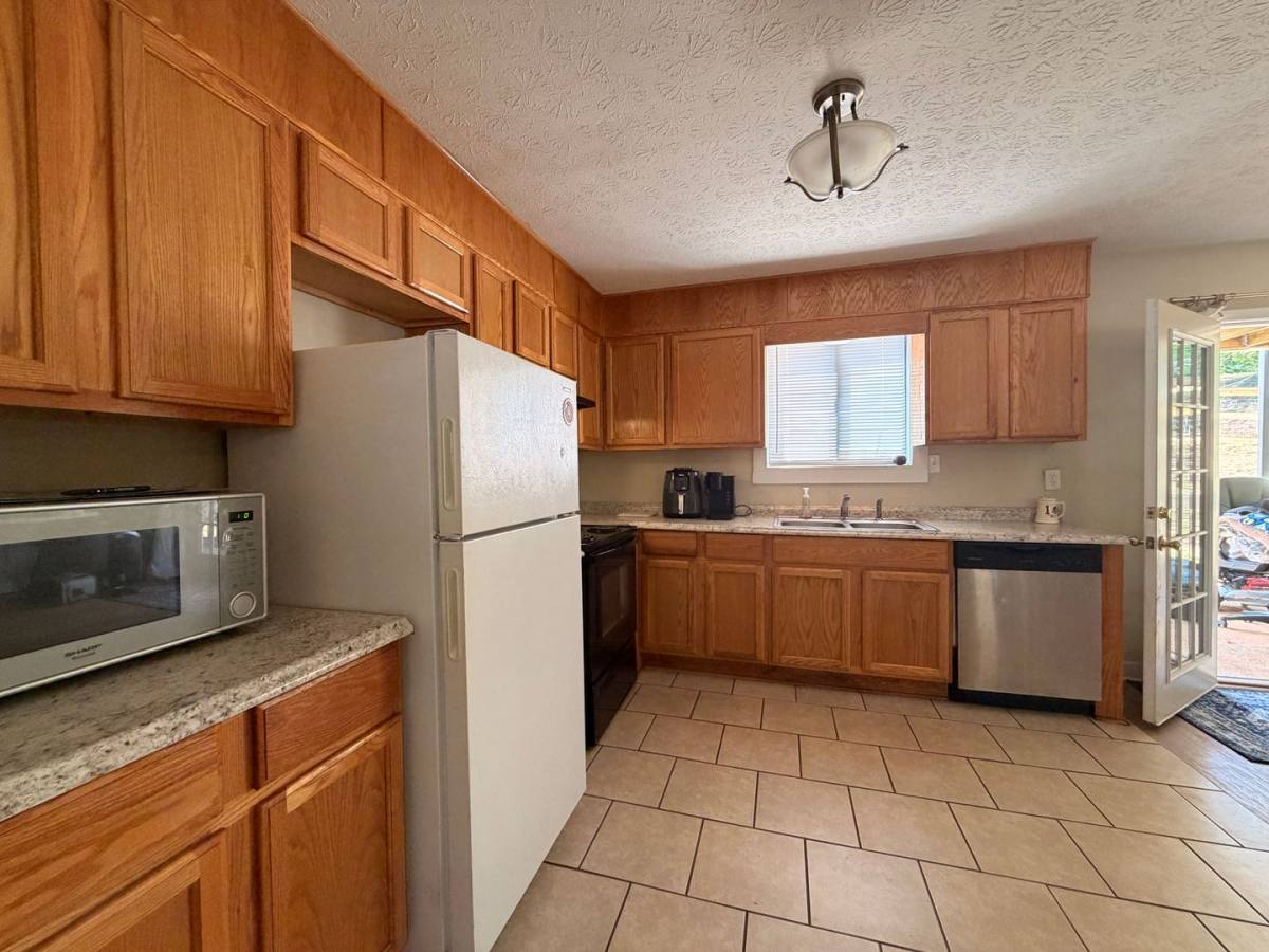 Apartment for rent at 102 104 Welch Place, Athens, GA 30606