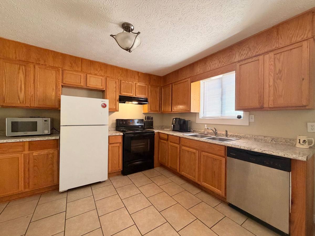 Apartment for rent at 102 104 Welch Place, Athens, GA 30606