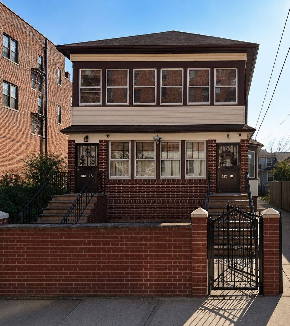 Apartment for rent at 17544 88th Ave, Jamaica, NY 11432