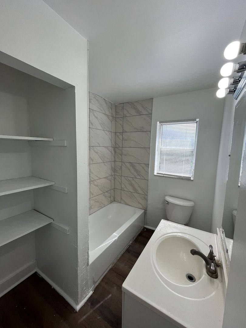 House for rent at 2821 Pershing Ave, Sarasota, FL 34234