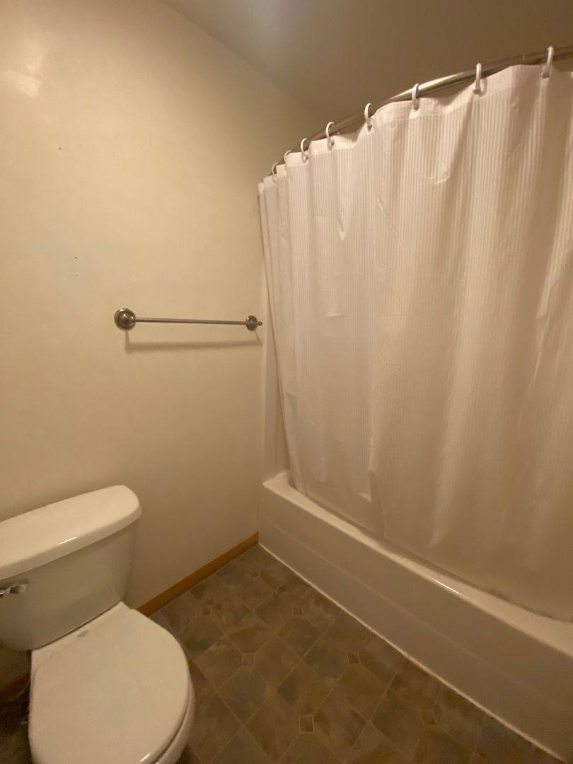 Townhouse for rent at 998 W 8th Place, The Dalles, OR 97058