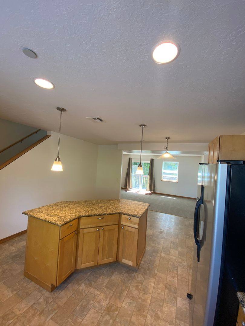 Townhouse for rent at 998 W 8th Place, The Dalles, OR 97058