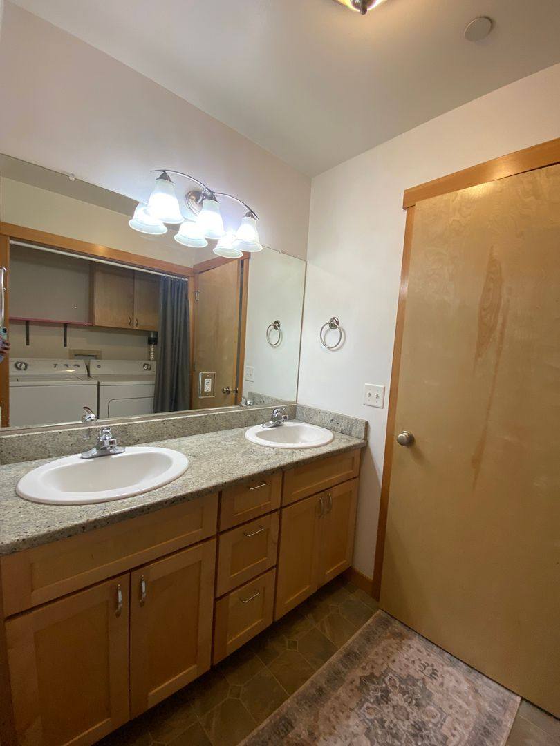 Townhouse for rent at 998 W 8th Place, The Dalles, OR 97058