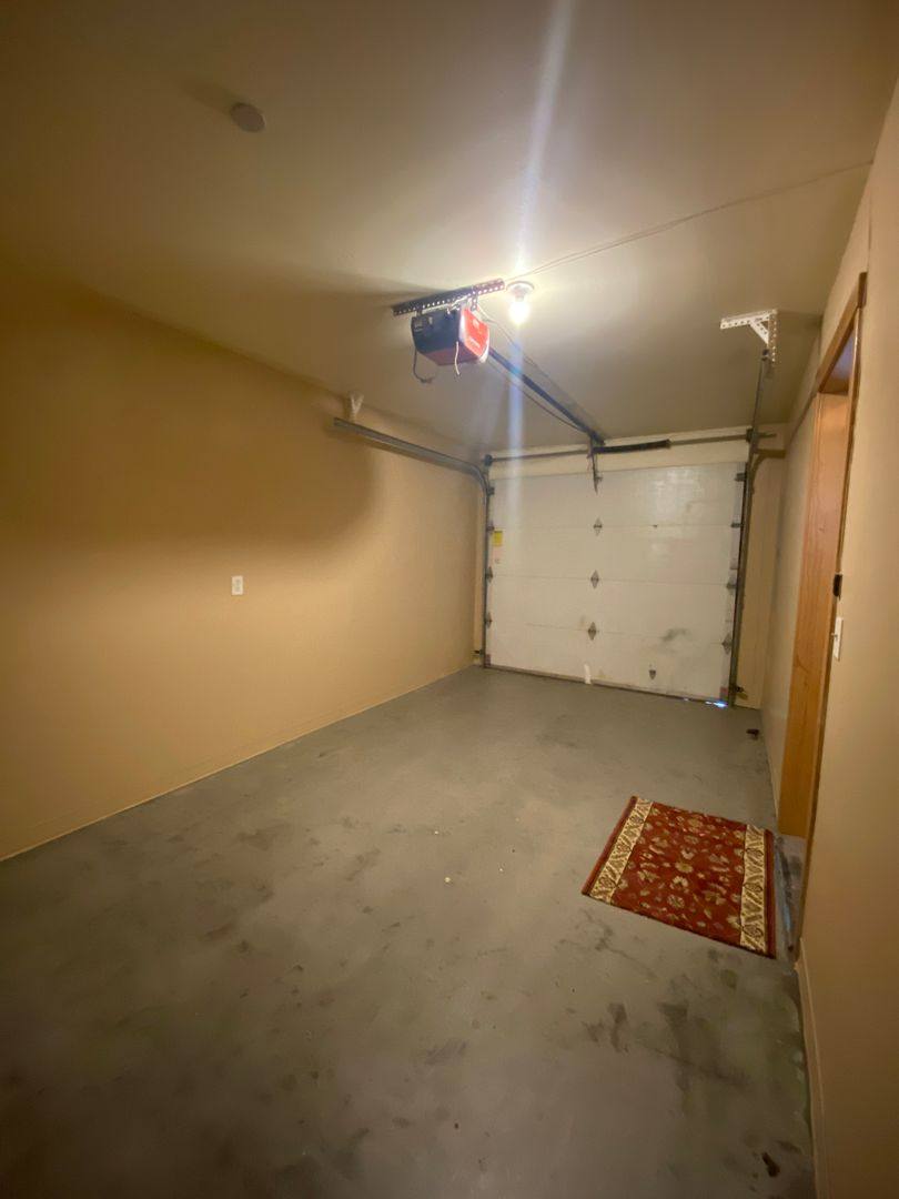 Townhouse for rent at 998 W 8th Place, The Dalles, OR 97058