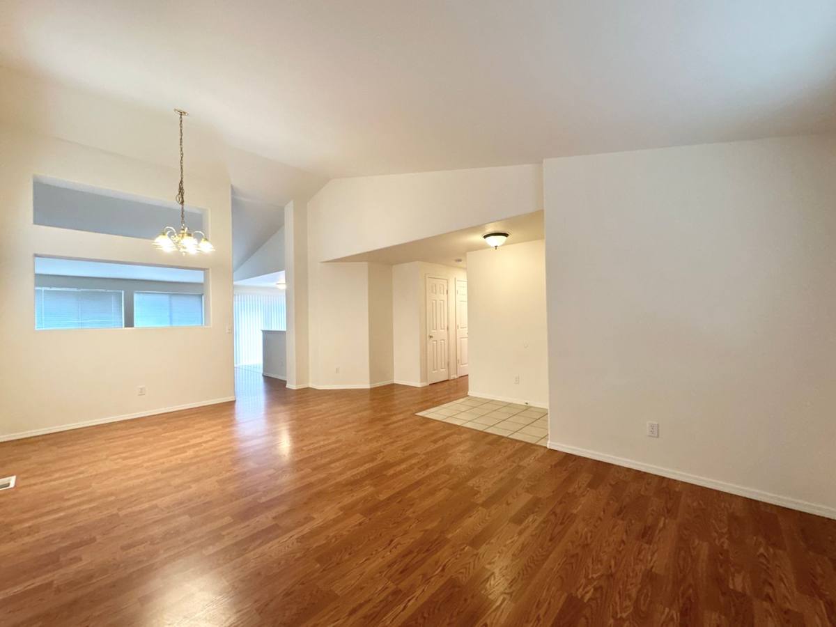 House for rent at 940 NW Oak Lane, Redmond, OR 97756