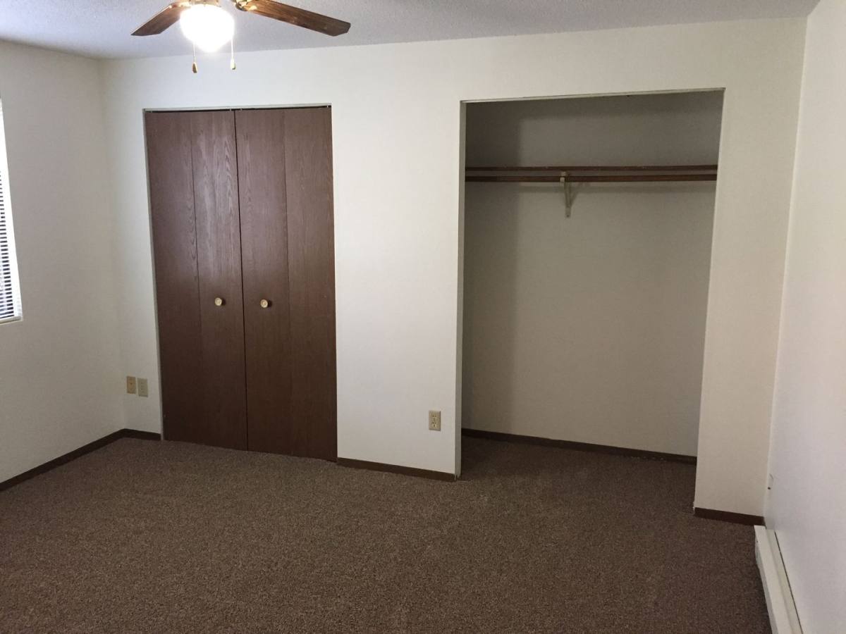 Apartment for rent at 843 Driftwood Dr, Saint Cloud, MN 56303