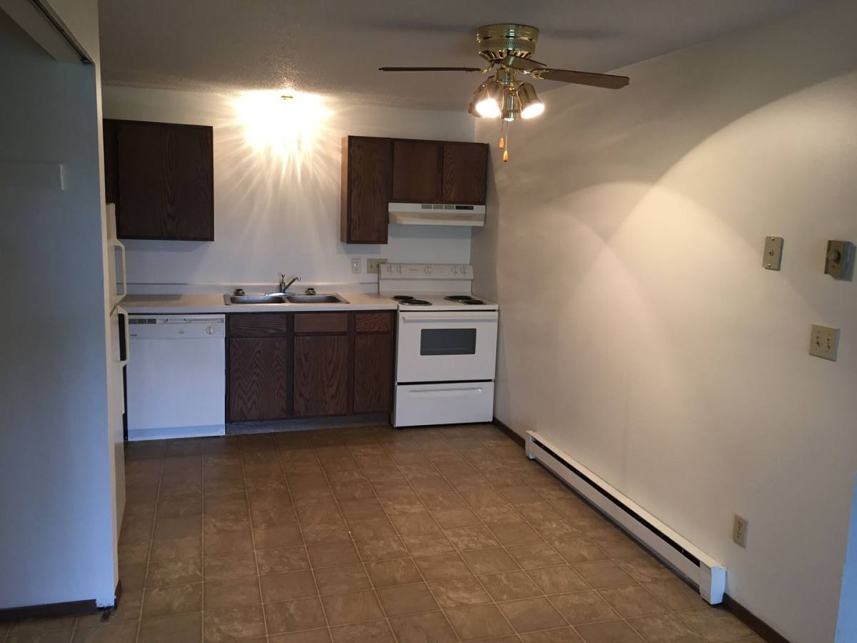 Apartment for rent at 843 Driftwood Dr, Saint Cloud, MN 56303