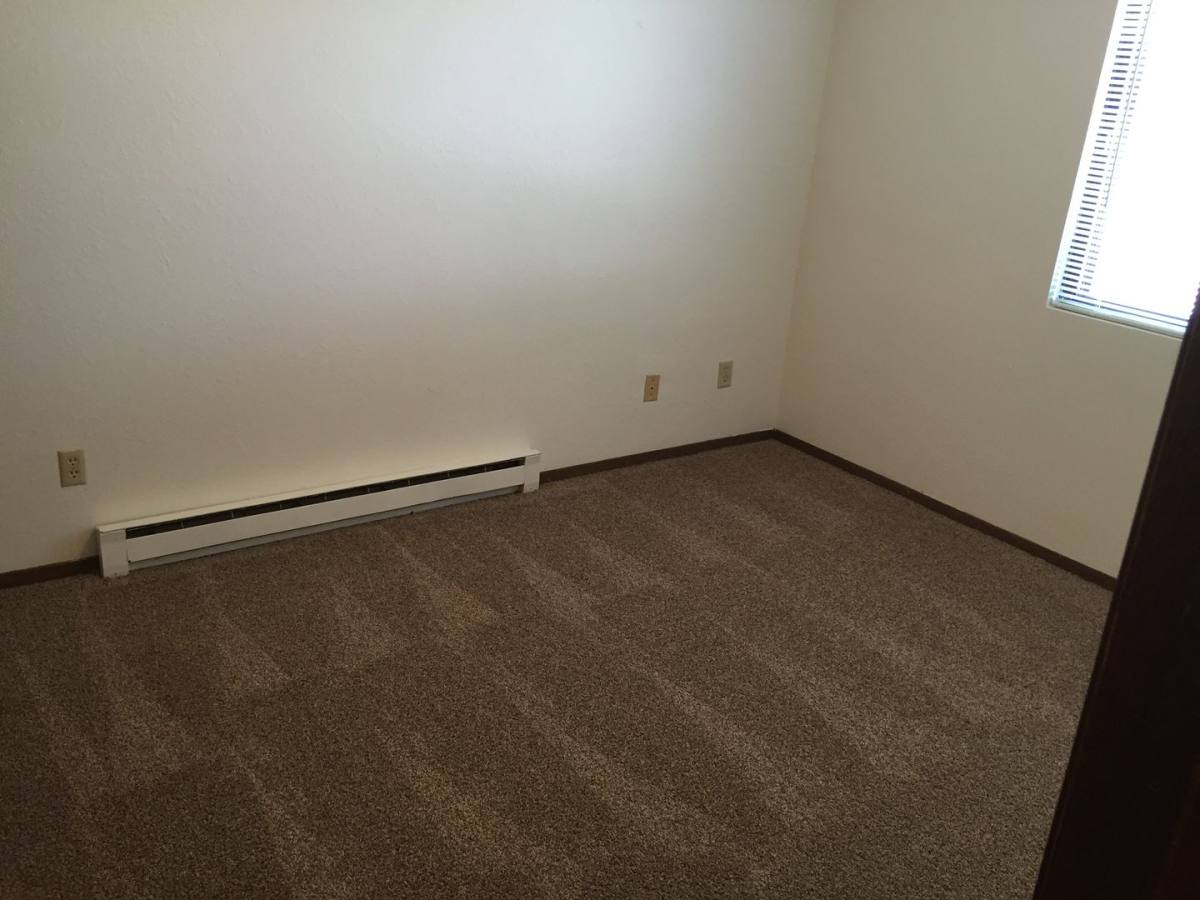Apartment for rent at 843 Driftwood Dr, Saint Cloud, MN 56303