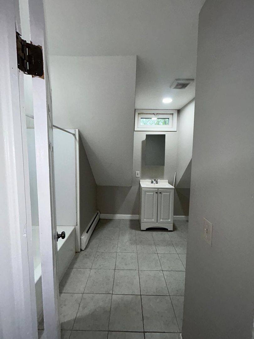 Apartment for rent at 112 Jubilee St, New Britain, CT 06051